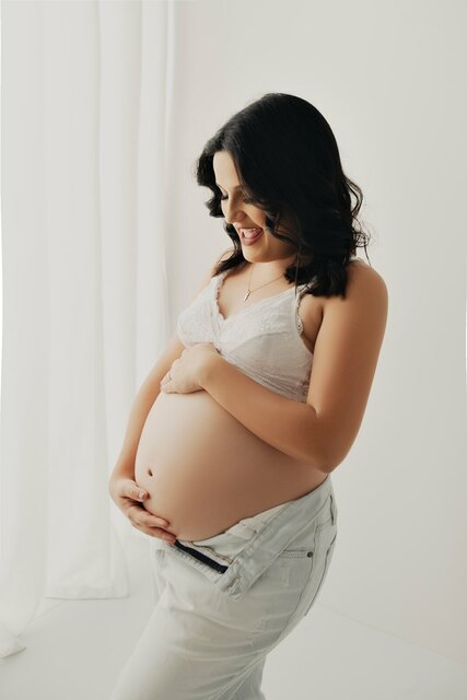 Ensaio de Gestante em Estúdio em Betim